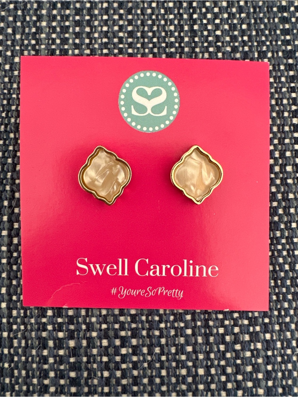 Gold and Cream Spade Acrylic-Inlay  Stud Earrings NWT